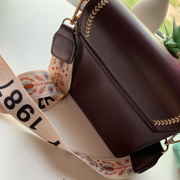 Burgundy mini purse 🤍 - Picture 3 of 3